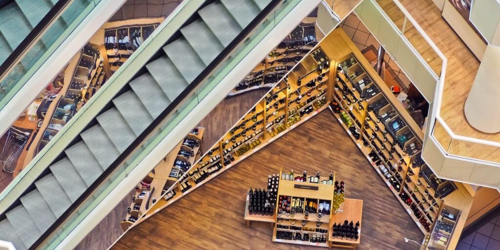 Retail Window Cleaning Service Clarity Reach & Wash